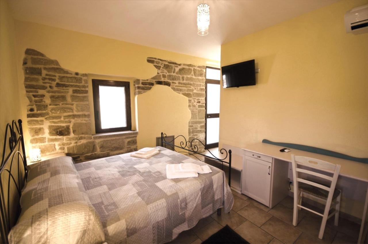 Dimore dell'Olmo - Ospitalità Diffusa Castelmezzano Exterior foto